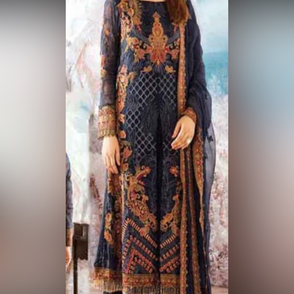 Sold — IZNIK PK Navy Blue Embroidery 3 Piece Suit Pakistani/ Desi